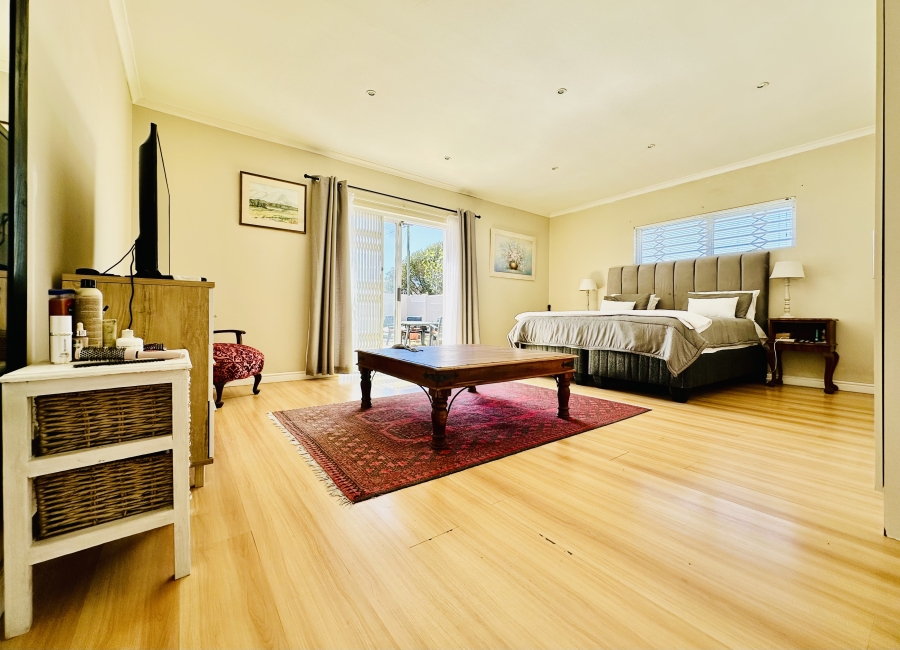 3 Bedroom Property for Sale in Westcliff Western Cape